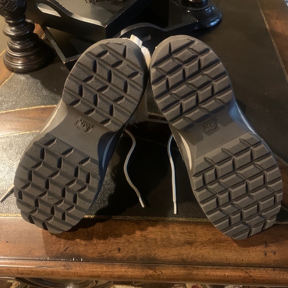 Sorel Boots - Picture 3 of 5